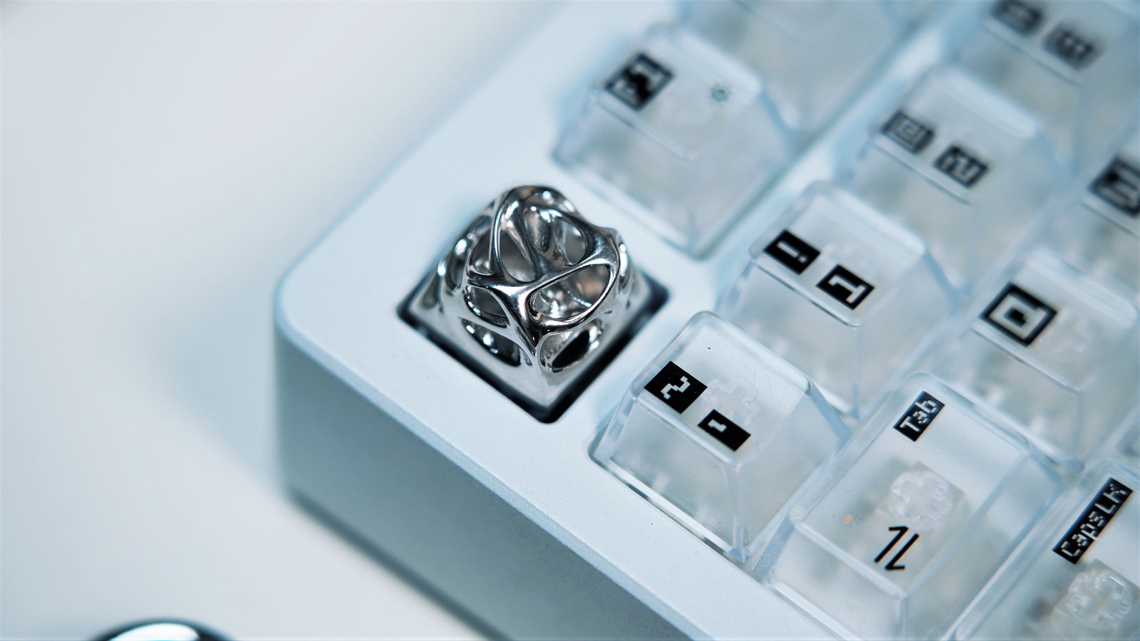 [In Stock] Silver Grind Artisan Keycap