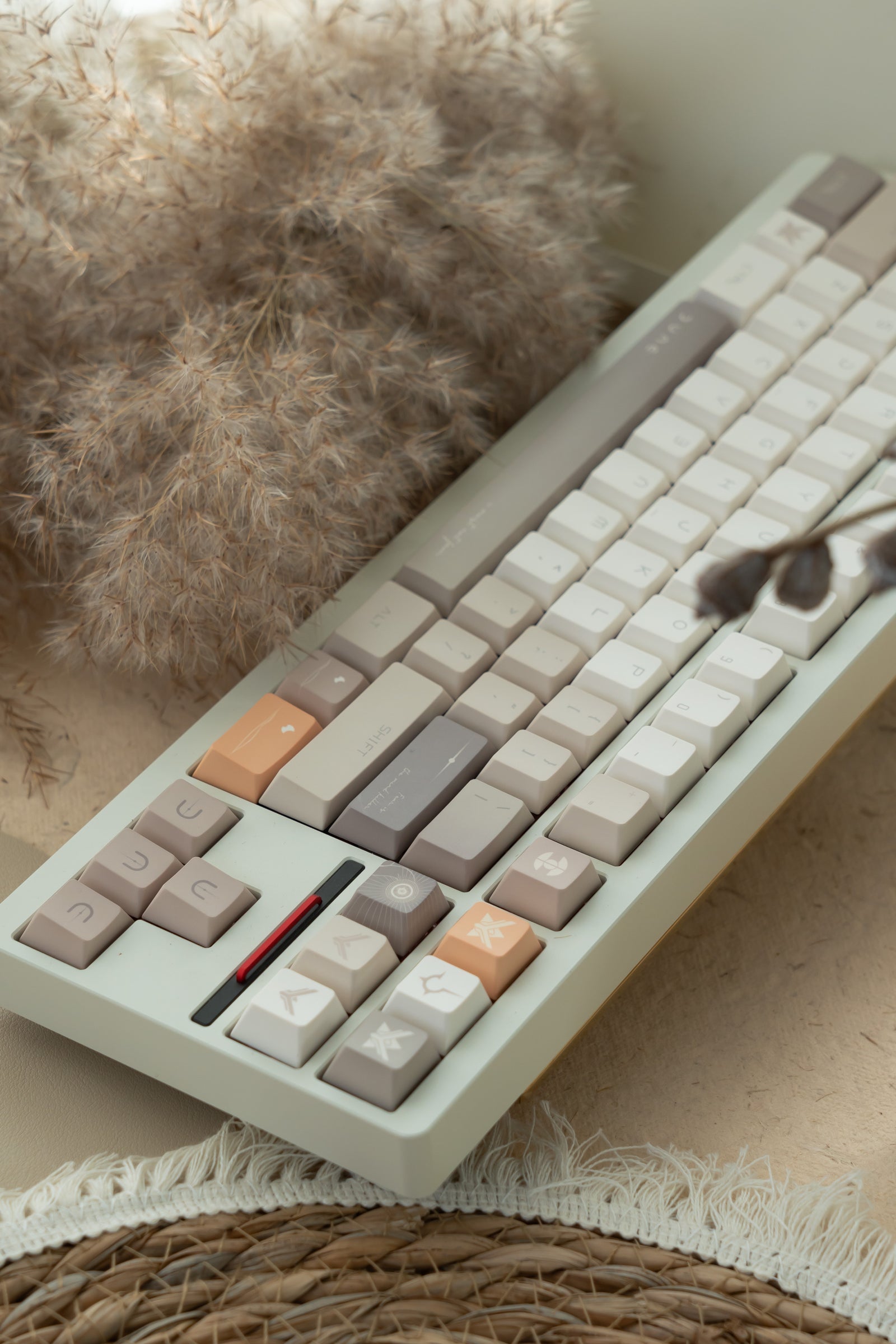 [In Stock] Dune Cherry Profile Keycaps