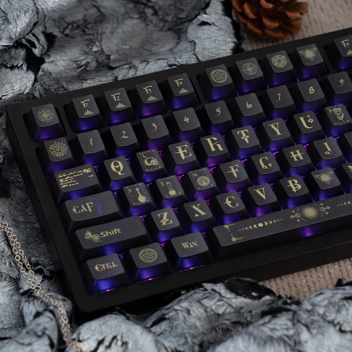 [In Stock] Harry Potter Backlit Transparent Glitter Coating Cherry Profile PC Keycaps