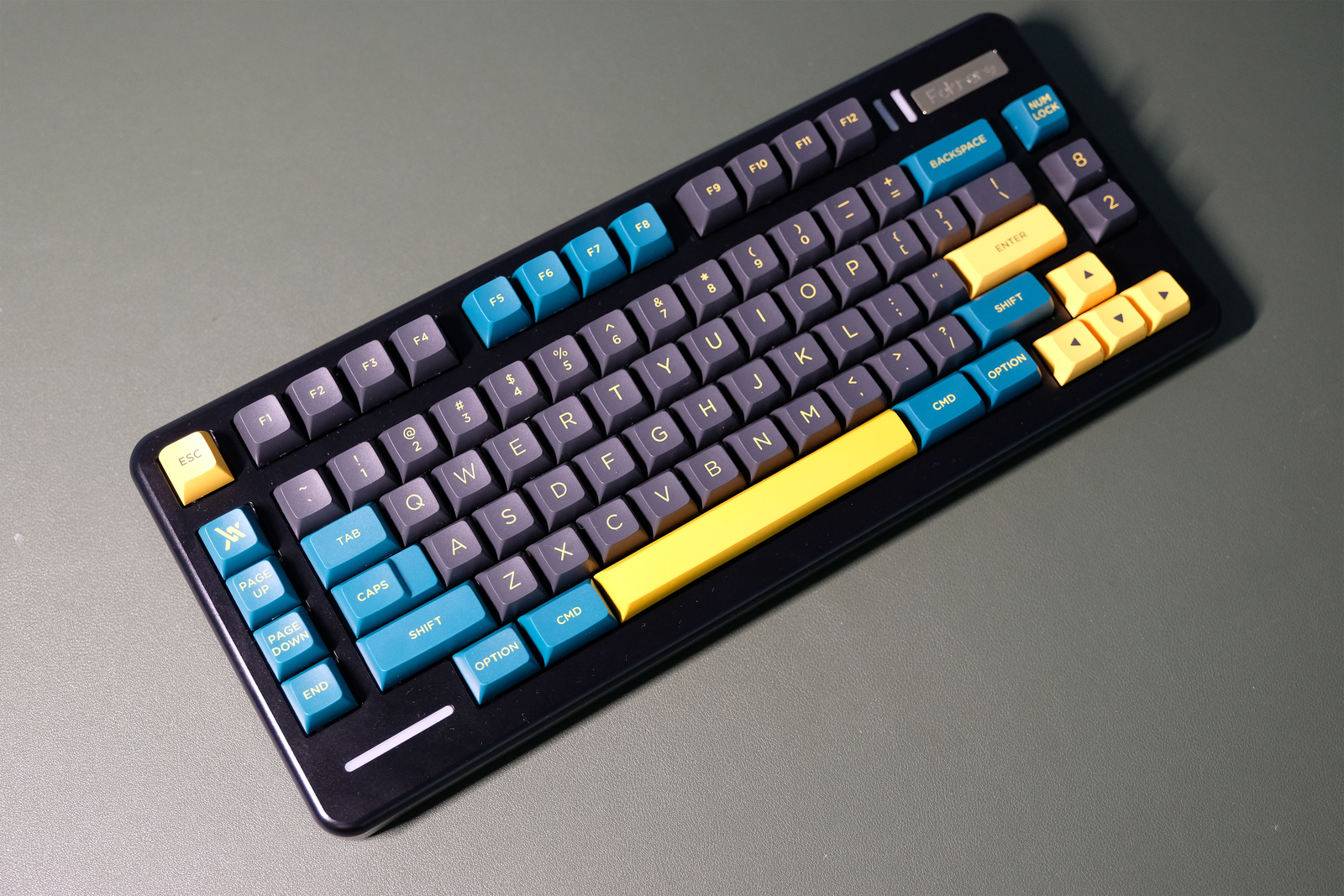 [In Stock] Fokrere82 - VIA Support, CNC Alu Case, Wired RGB Gasket Mechanical Keyboard Kit